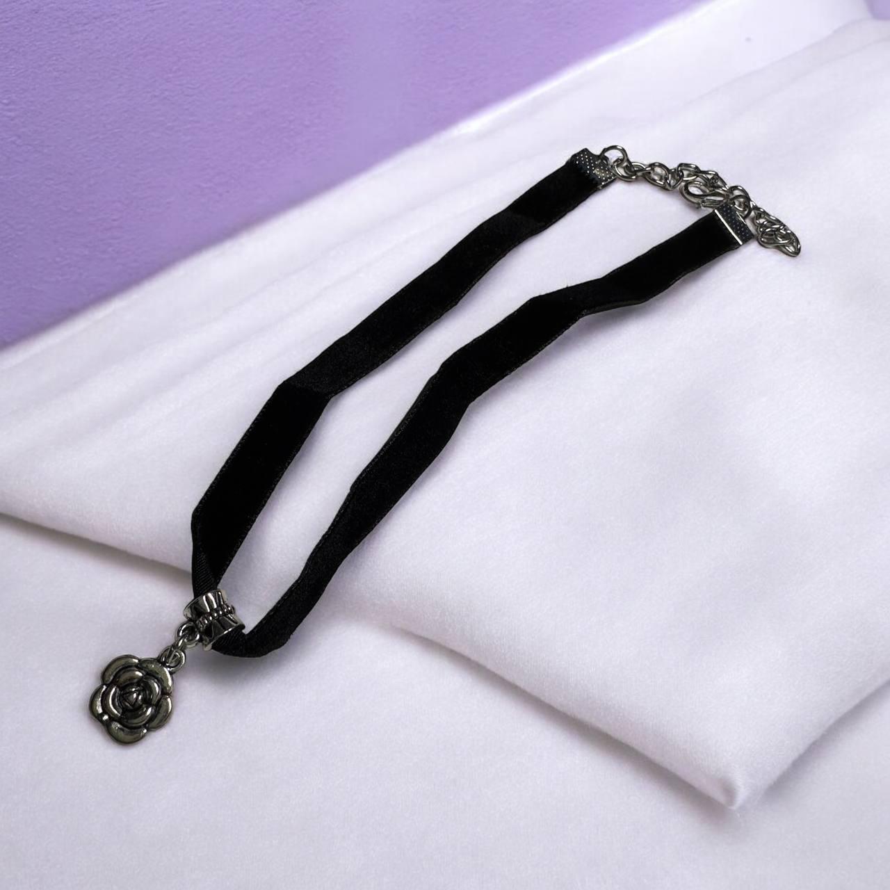 Чокер оксамитовий на шию квітка (29/1 см, застібка 5 см)