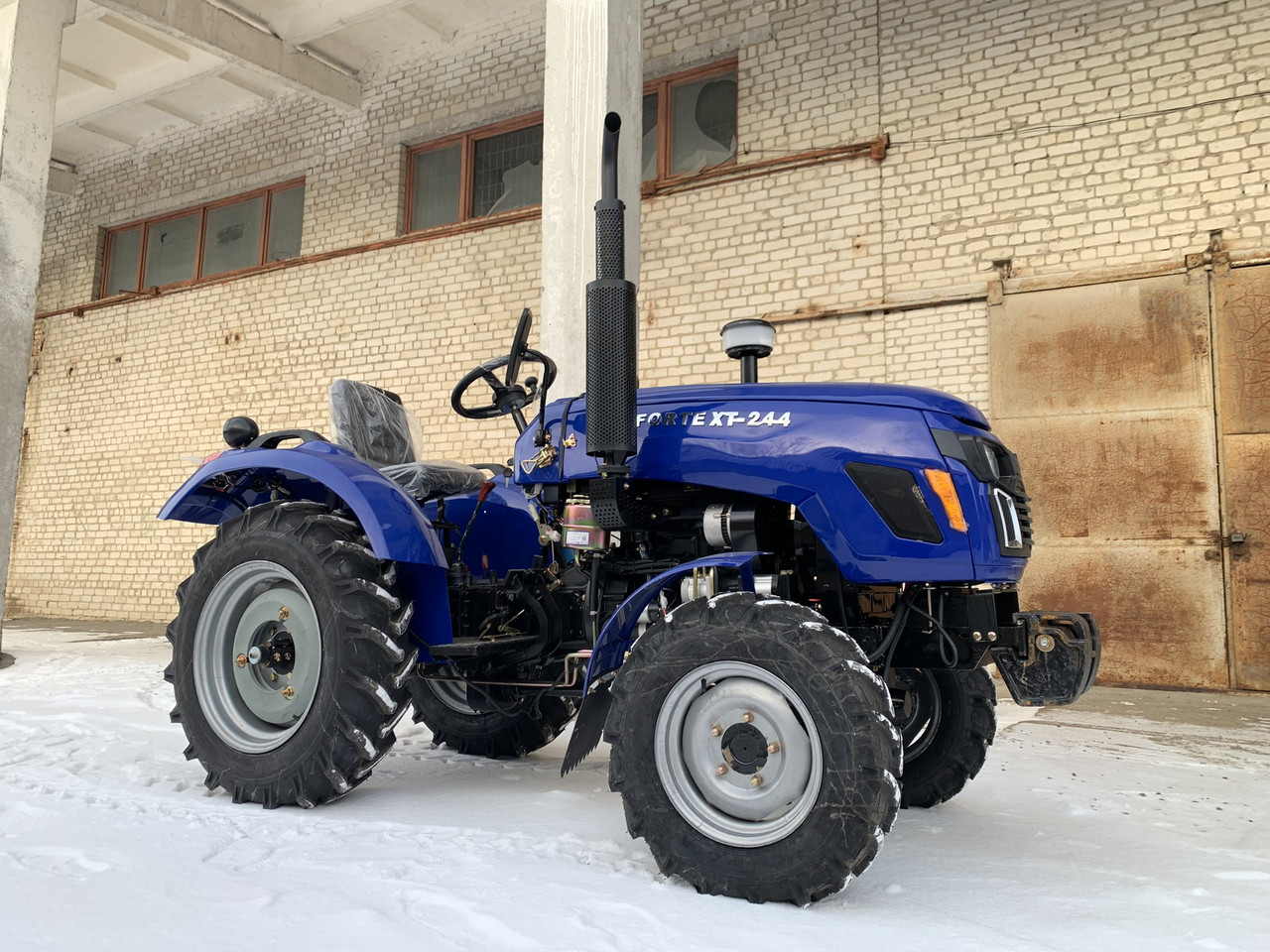 Мінітрактор Форте (FORTE)  244 , 4х4 ,Редукторний міст , Трактор 4х4 - преміум комплет
