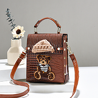 Дитяча сумочка з ведмедиком рептилія, маленька лакова сумка для дівчаток із ведмедем на плече Світло-коричневий
