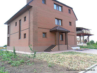 Вот нижние стаканы балюстрады уже установлены...