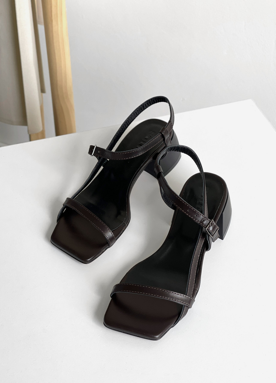 Літні босоніжки на стійких підборах, фото 1