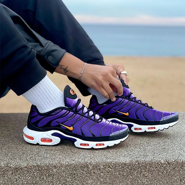 【新品】Nike Air Max Plus OG Voltage Purple NIKE AIR MAX PLUS OG VOLTAGE PURPLE/TOTAL ORANGE-PURPLE