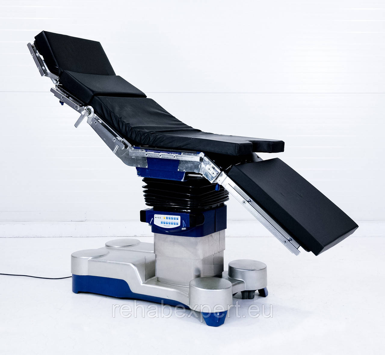 Б/У Операційний стіл Maquet 1133.02B2 Operating Table, фото 1