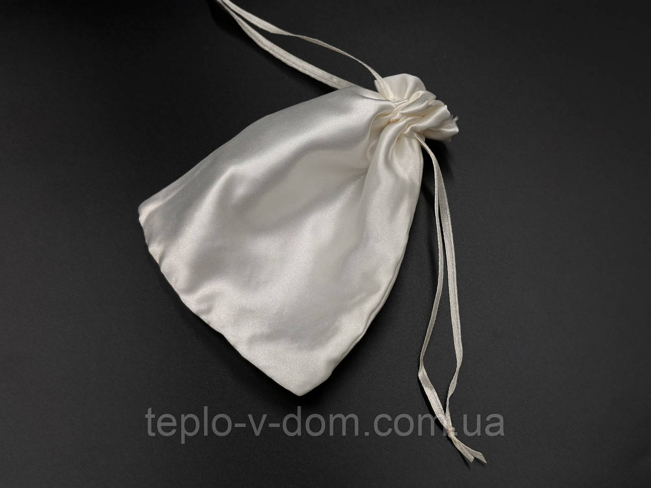Подарунковий мішечок з атласу на затяжках 12x15см кремового кольору