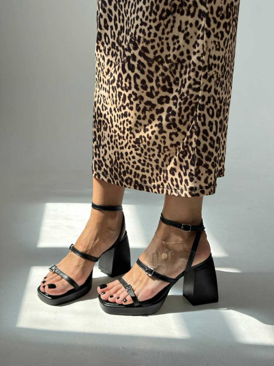 Босоніжки жіночі ShoesBand Чорні натуральна шкіра на підборах 36 (23 см) (S94521)