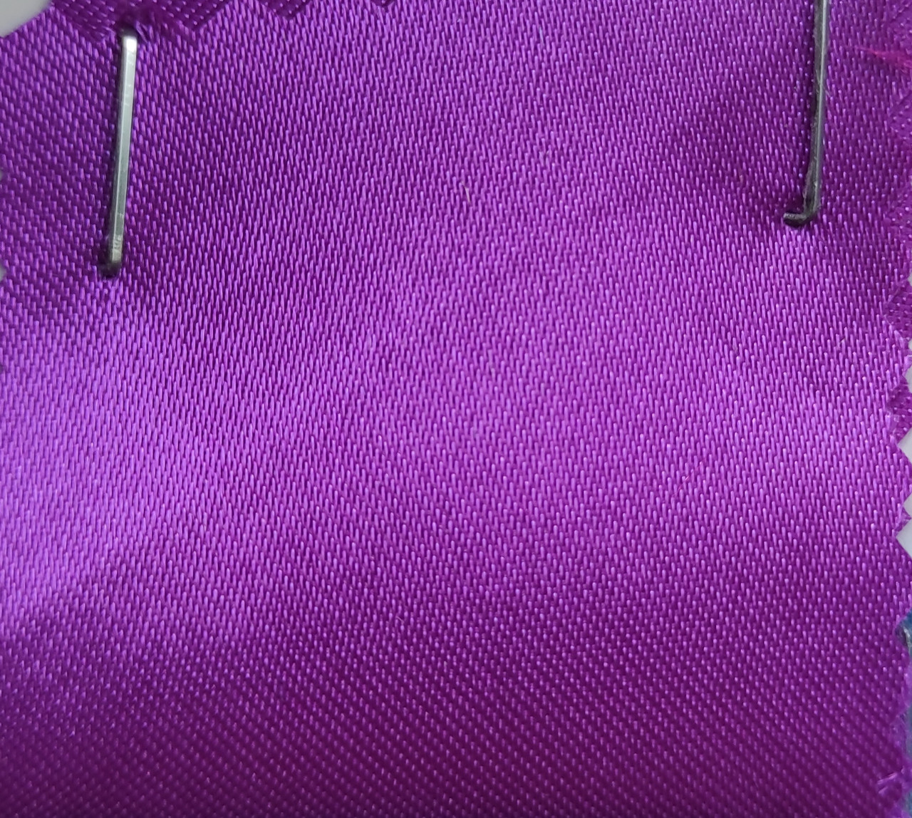 Тканина атлас (D) 80г/м2 (50м/рулон) Яскраво-фіолетовый