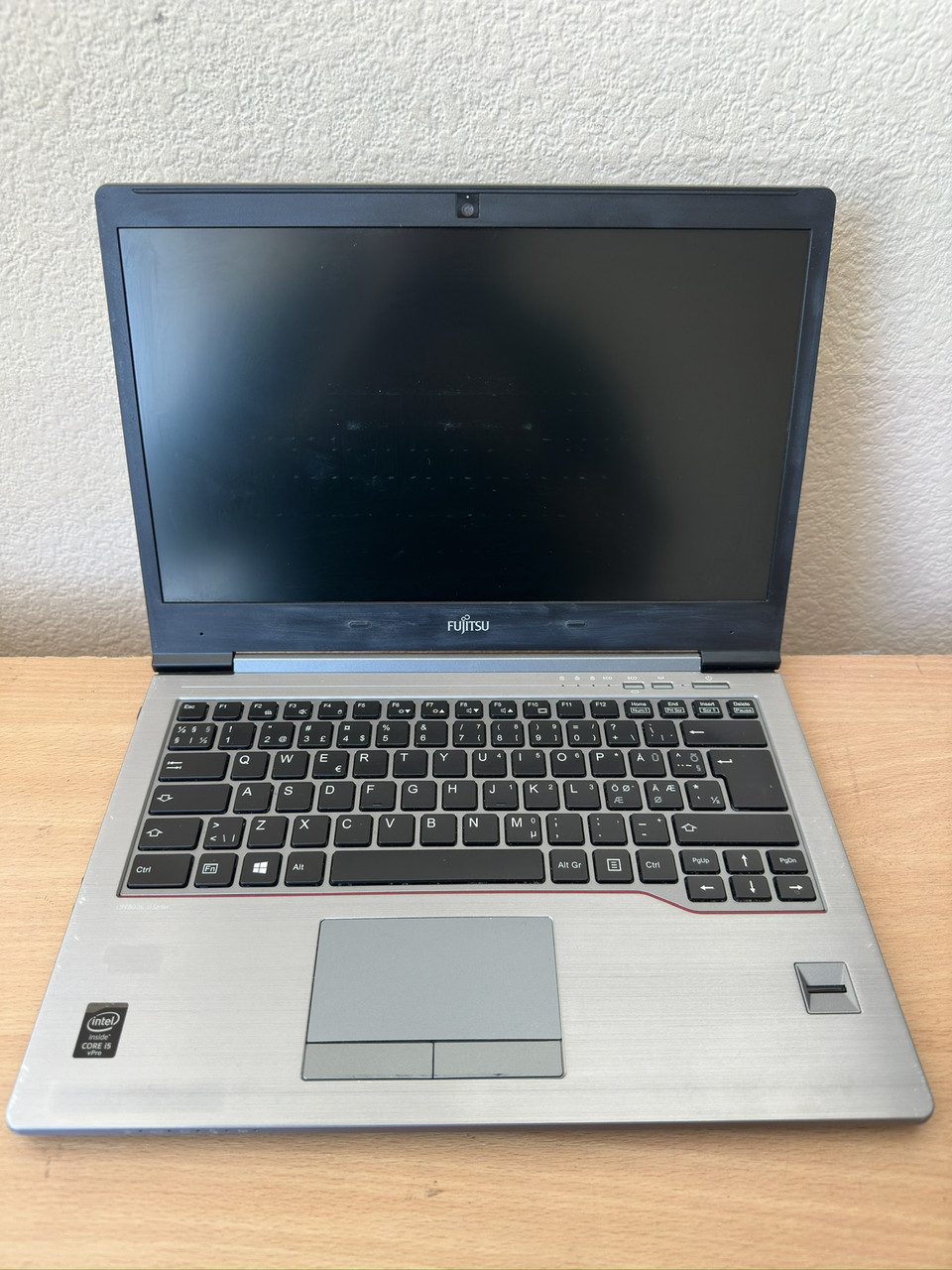 Ноутбук Fujitsu LIFEBOOK U745 14” i5 5200U 5Gen/ 8 Gb DDR3/SSD 120Gb/Intel HD Graphics 5500