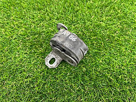 Кронштейн глушника Audi A4 B6 (б/у)