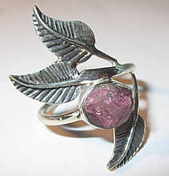 Серебряное колечко с розовым турмалином "Роза", размер 17,8