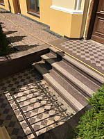 Гранітні сходи та площадка з Токівського граніту 18