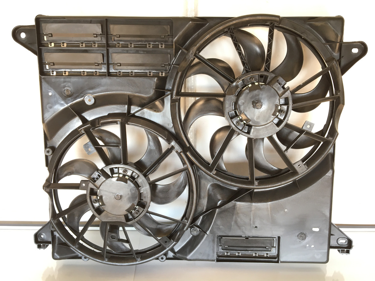 Диффузор кожух радиатора для Ford Edge 3,5Т