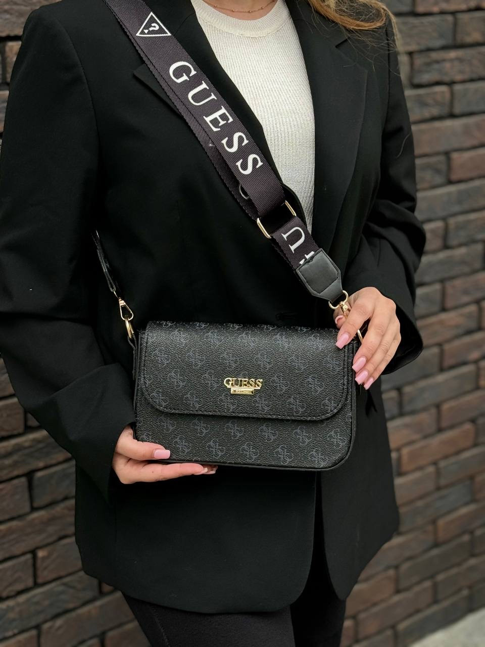 Сумка Guess чорна