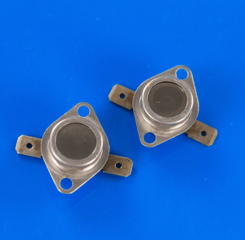 Термостати для сушильної машини Indesit C00116598 комплект, фото 1