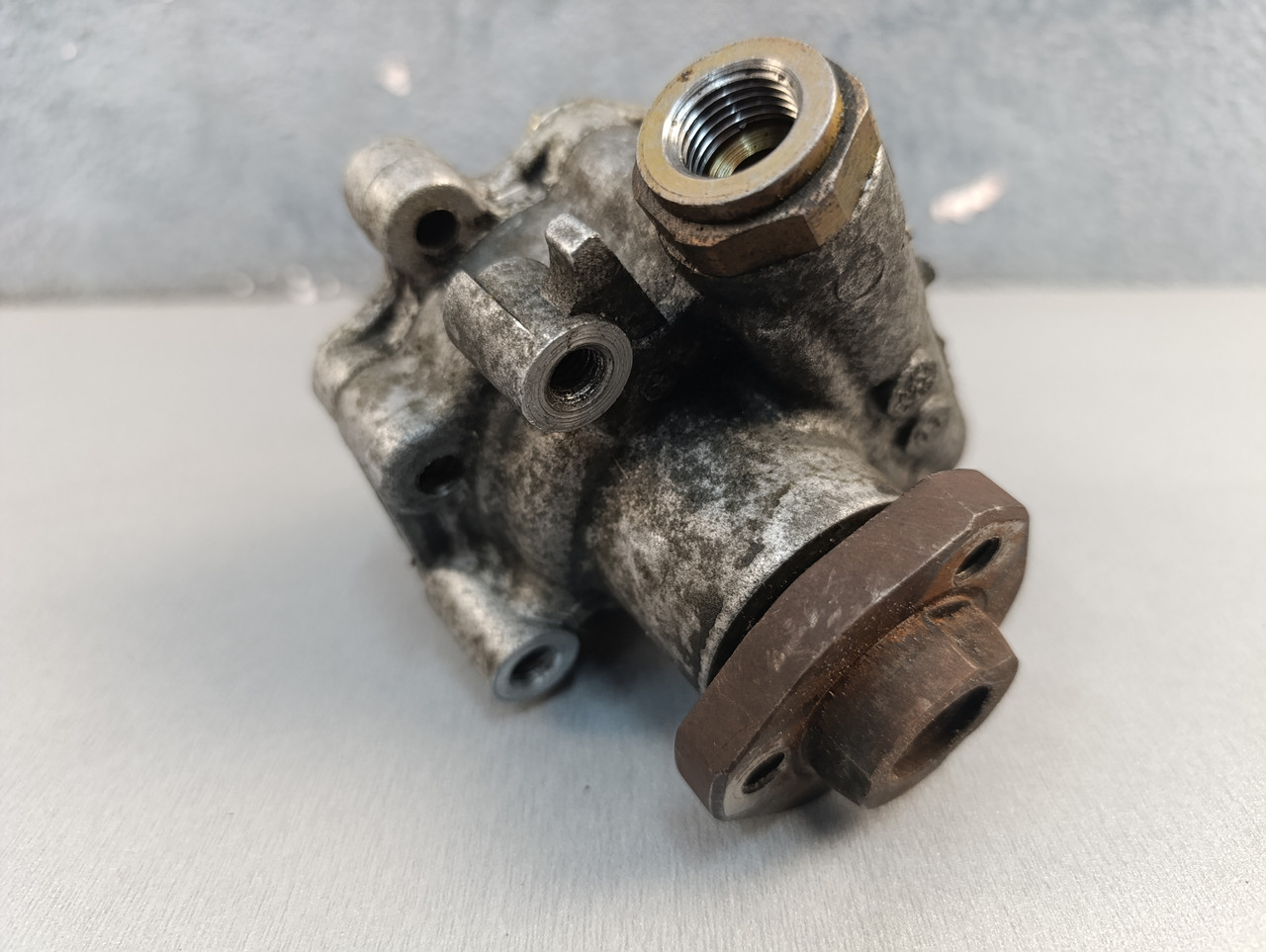 Насос ГУР, гідропідсилювача VW T5 1.9TDI 7H0422154F