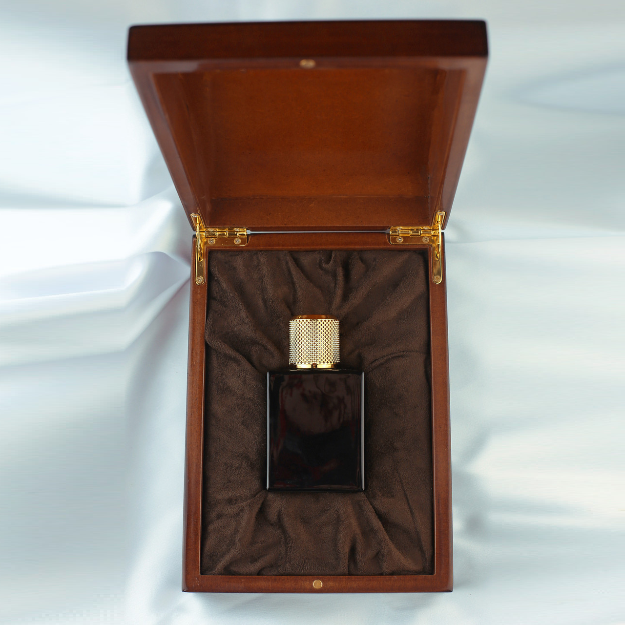 Престижна скринька для годинників/парфумів/ювелірних виробів з натурального дерева та прихованими петлями, фото 1