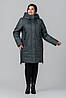 Тепла жіноча подовжена куртка пальто великих розмірів на осінь-зиму, єврозима, утеплювач тінсулейт, фото 2