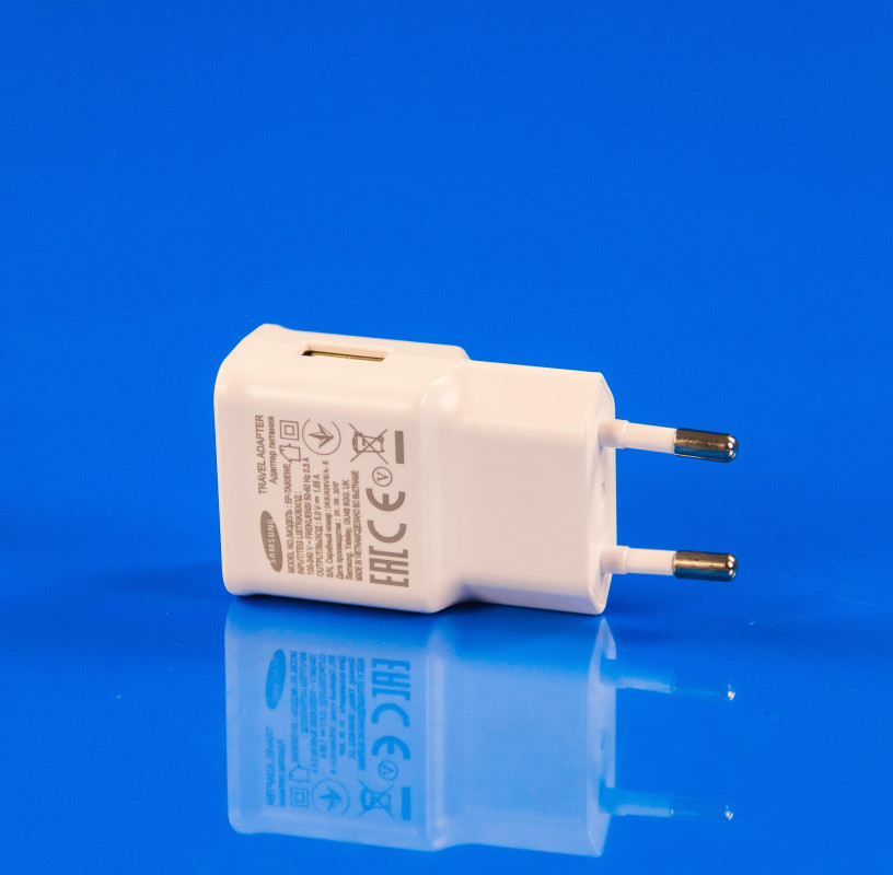 Аксесуар для мобільного телефона: USB зарядний пристрій 5V 1.55A Samsung EP-TA50EWE