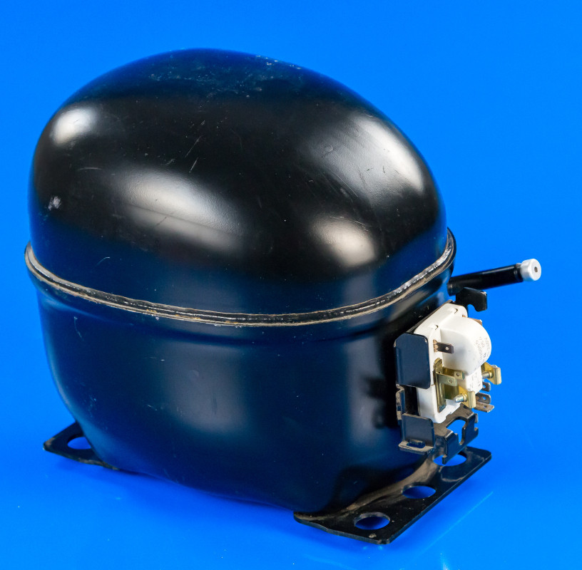 Компресор для холодильника SECOP NLU 10 KK R600a 173W