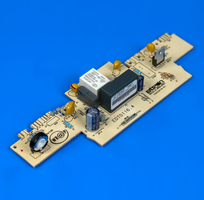 Електронний модуль керування для холодильника Indesit C00143103