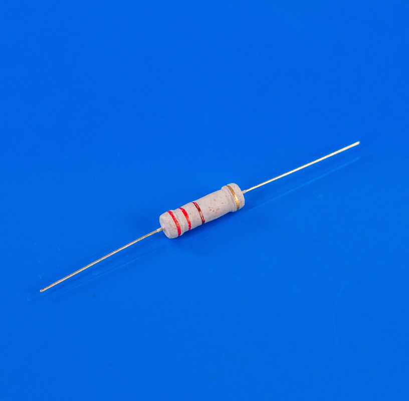 Радіодеталь: Резистор 2Вт 220Ω +/-5%