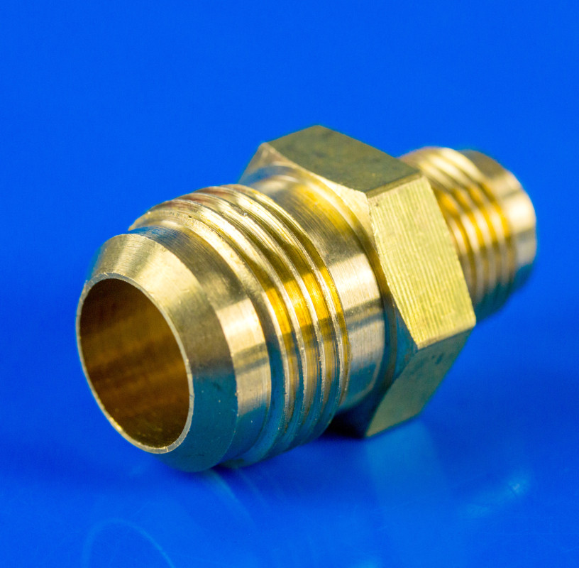 Сполучна муфта латунна 3/8" — 5/8" для кондиціонера, фото 1