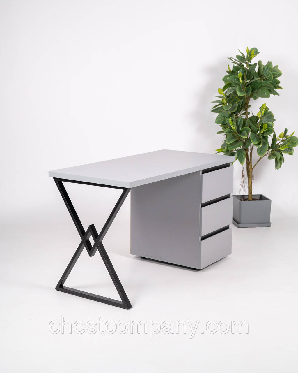 Письмовий стіл сірий із тумбою на 3 шухляди Chest Loft 130х63х78 см