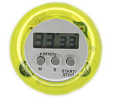 Кухонний таймер зеленого кольору з магнітом і підставкою