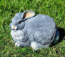 Садова фігура Крольчиха