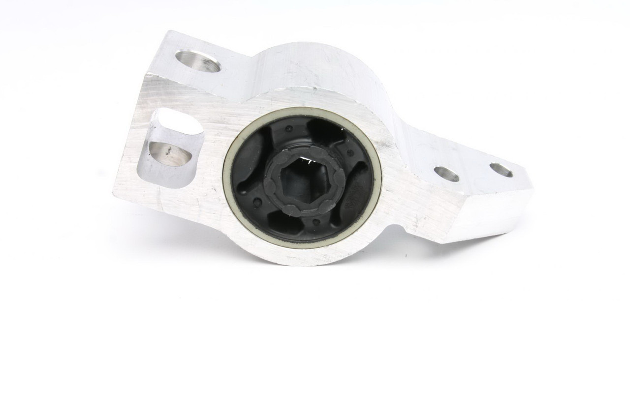 Сайлентблок важеля (переднього / ззаду / R) VW Caddy III / IV 03 / 04- FAG 829010810