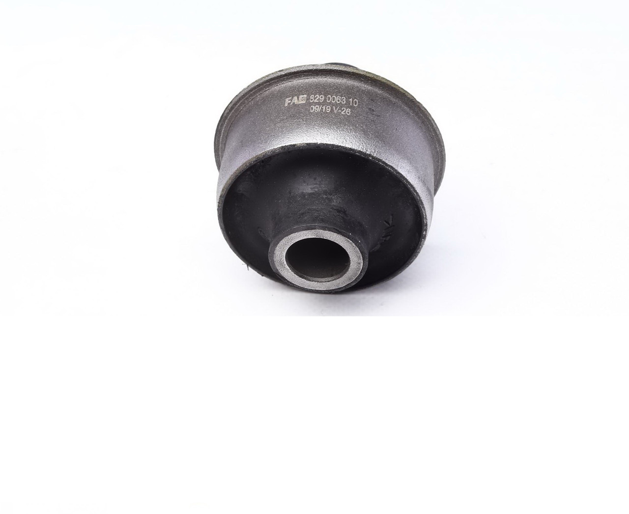 Сайлентблок переднього важеля нижній Opel Omega A 86-94 FAG 829006310