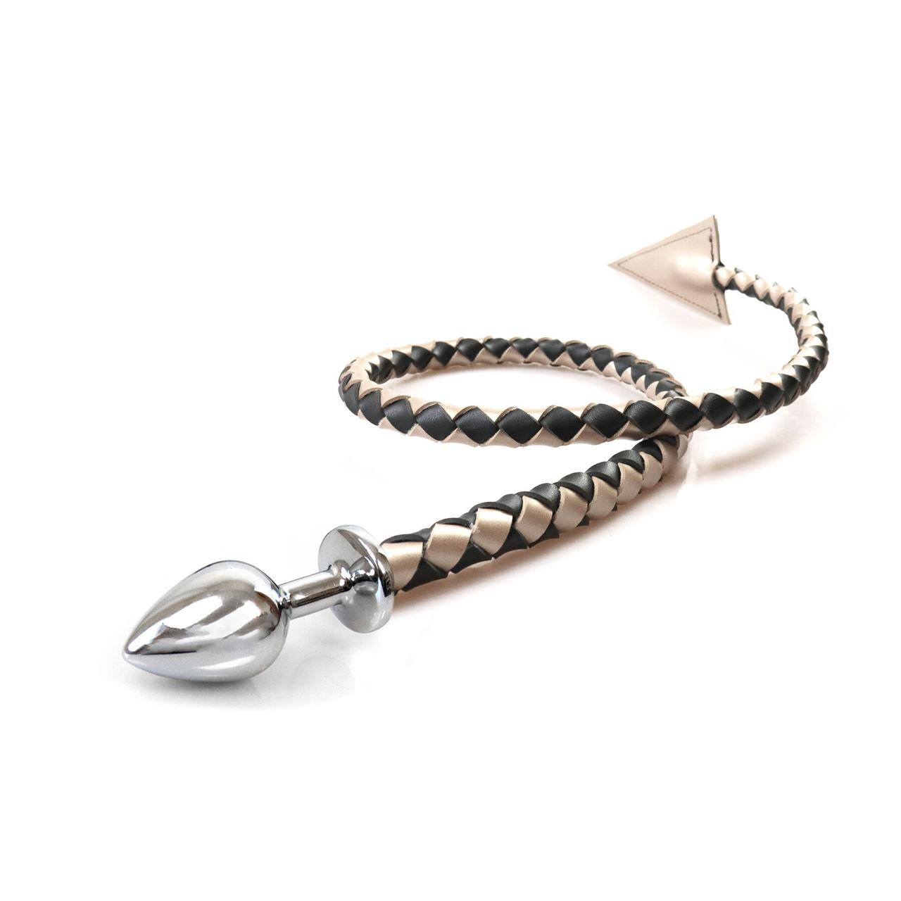 Металева анальна пробка S з диявольським хвостом Art of Sex — Succubus, екошкіра, чорний/золото