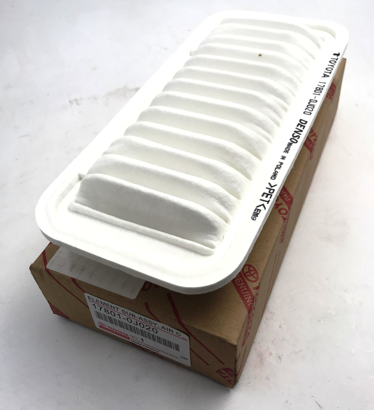 Фільтр повітряний, оригінал 17801-0J020 TOYOTA  YARIS, AYGO