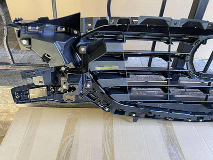 Решітка радіатора Mazda: CX-9, TK4950710J, цена: 16800 ₴, купить