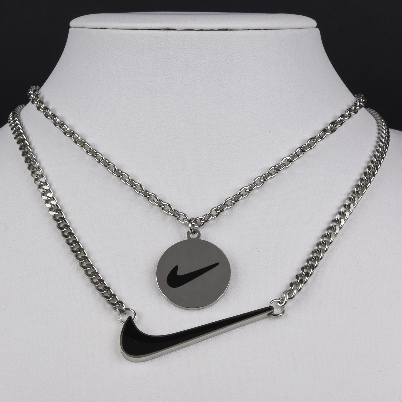 Ланцюг із кулоном сріблястого кольору Stainless Steel два ланцюги з двома брендовими кулонами довжина ланцюгів 55-75 см