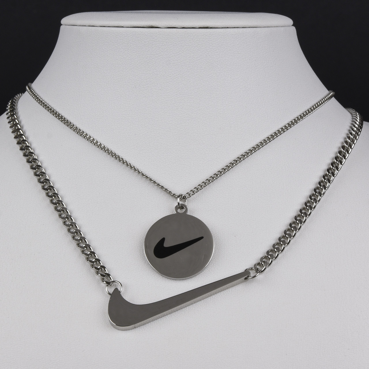 Ланцюг із кулоном сріблястого кольору Stainless Steel два ланцюги з двома брендовими кулонами довжина ланцюгів 55-75 см