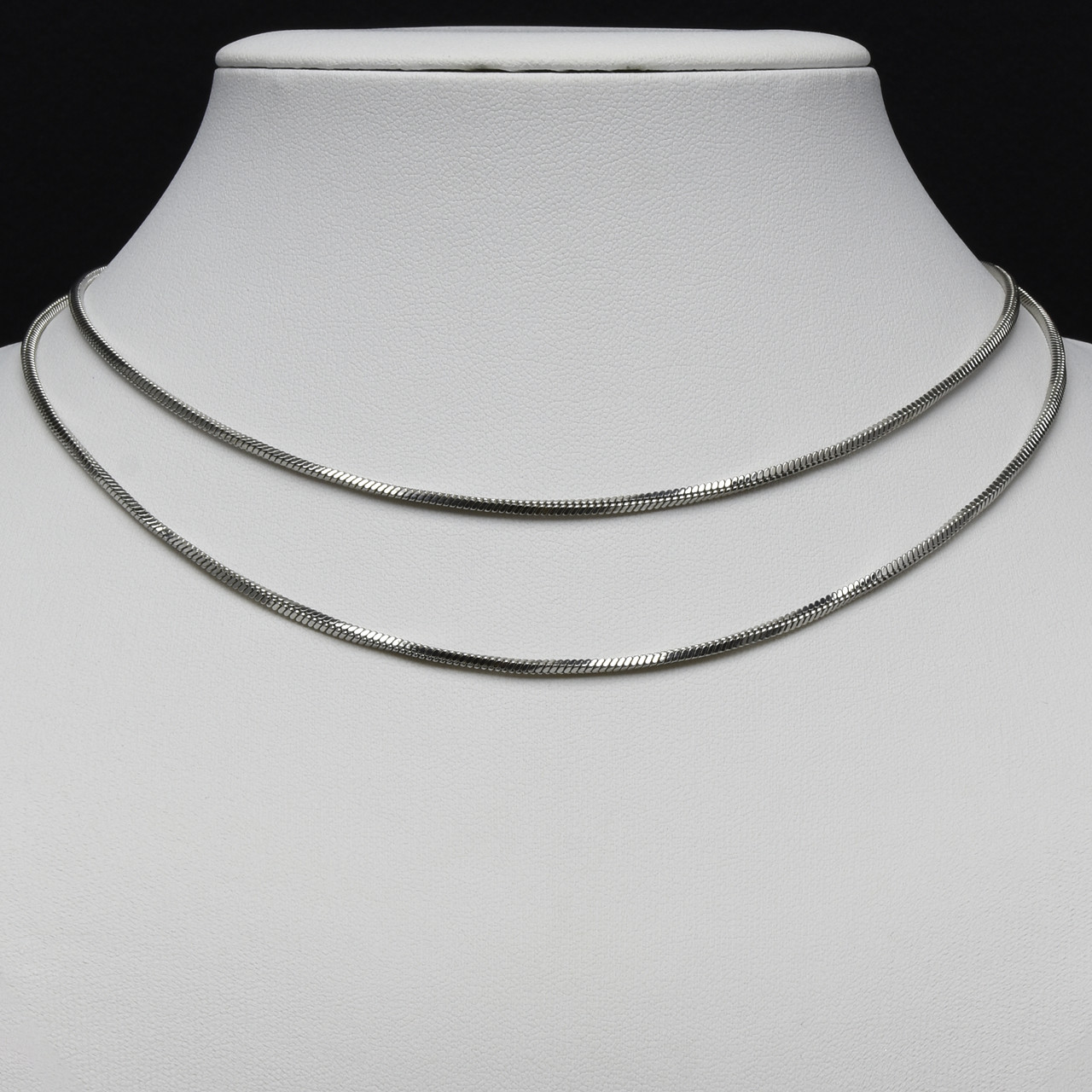 Ланцюжок подвійний тонка плетіння снейк квадратного сріблястого кольору Stainless Steel довжина 60 см товщина 2 мм