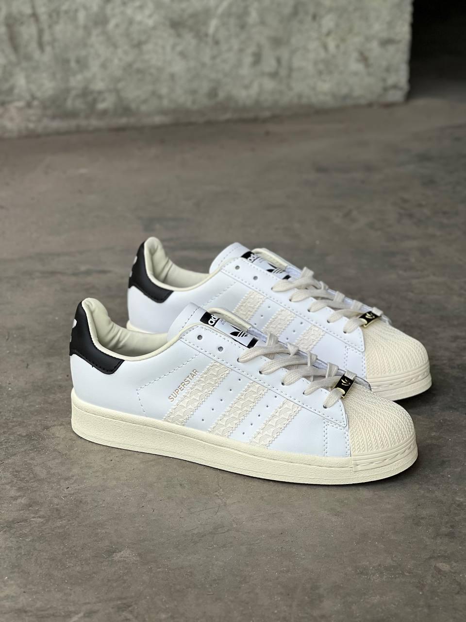 Жіночі демісезонні кросівки Adidas Superstar Beige (бежеві) стильні повсякденні кроси Adss5 Адідас vkross