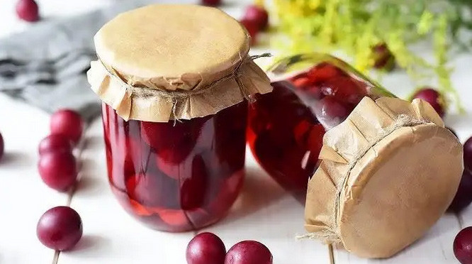 Алича маринована домашня 0,5 л