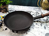 Сковорода чавунна Преміум класу, з дерев'яною ручкою, d=200мм, h=35мм, фото 4