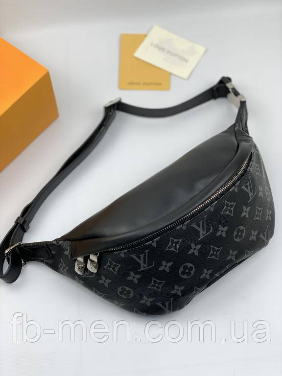 Поясна сумка Louis Vuitton Discovery з канви Monogram Eclipse сіра бананка
