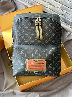 Рюкзак чоловічий Louis Vuitton Discovery сірий монограм із логотипом