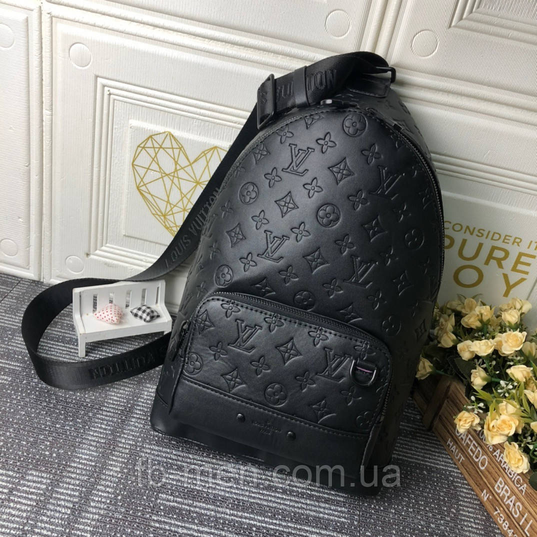 Сумка-слінг Louis Vuitton Racer Monogram Shadow leather шкіряна чорна преміум'якість
