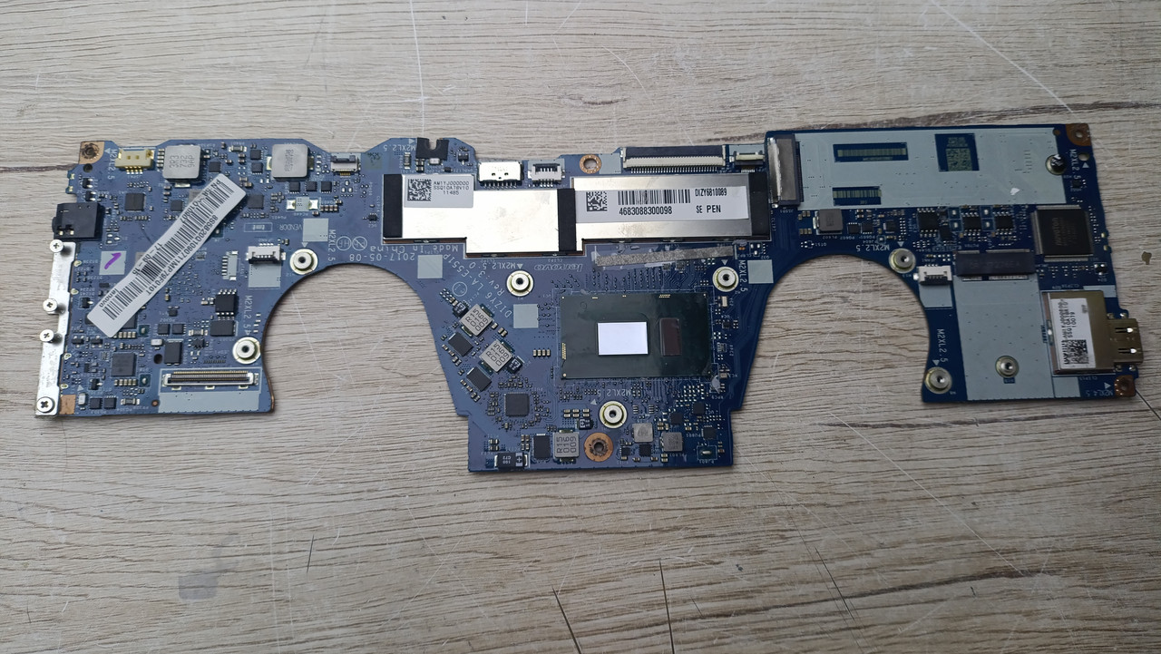 Материнська плата Lenovo Yoga 720-13ikb dizy6 la-e551p rev: 3.0 (i5-8250u, Uma, 8gb bga) Використовується #, фото 1