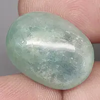 33.77 карат Природний аквамарин із тріщиною