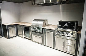 Барбекю кухня з газовим і вугільним грилем (Broil King Regal 420 і GRILLI Fiery Fish) 4.4 м.