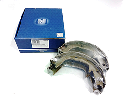 Колодки ручника Q-FIX Q092-0290 Лансер, Аутлендер MB950205,