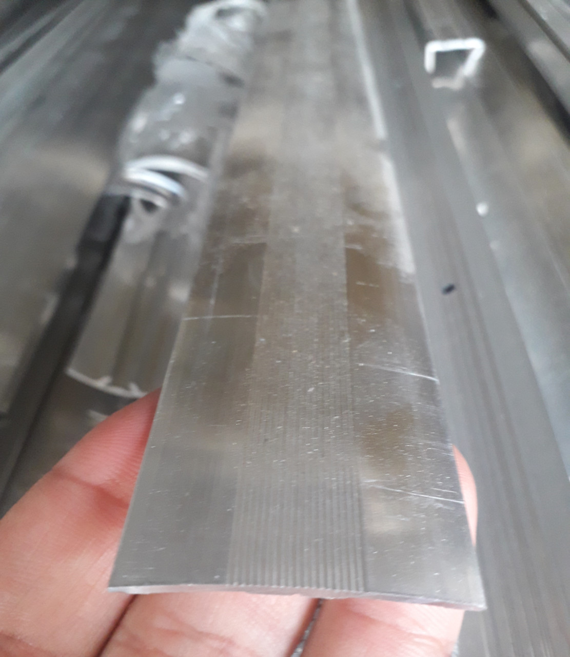 Алюмінієвий поріг. (ID#2310146464), цена: 65 ₴, купить на Prom.ua