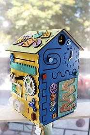Розвиваючий дерев'яний бізіборд Будинок 50х30х30 см (різнокольоровий)