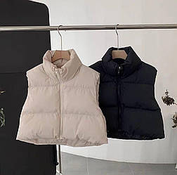 Базова жіноча тепла стильна укорочена жилетка осінь безрукавка плащівка 150