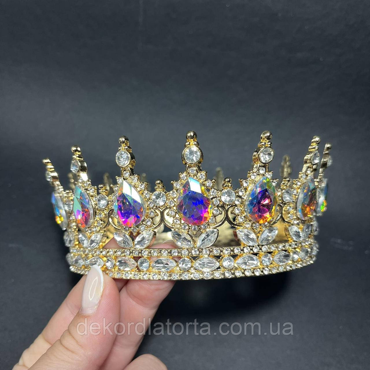 Корона діадема з кольоровим відблиском кругла